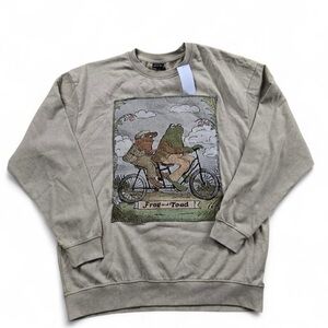 Frog and Toad Vintage Classic Book Cover Tapestry Crewneck Sweatshirt NWT